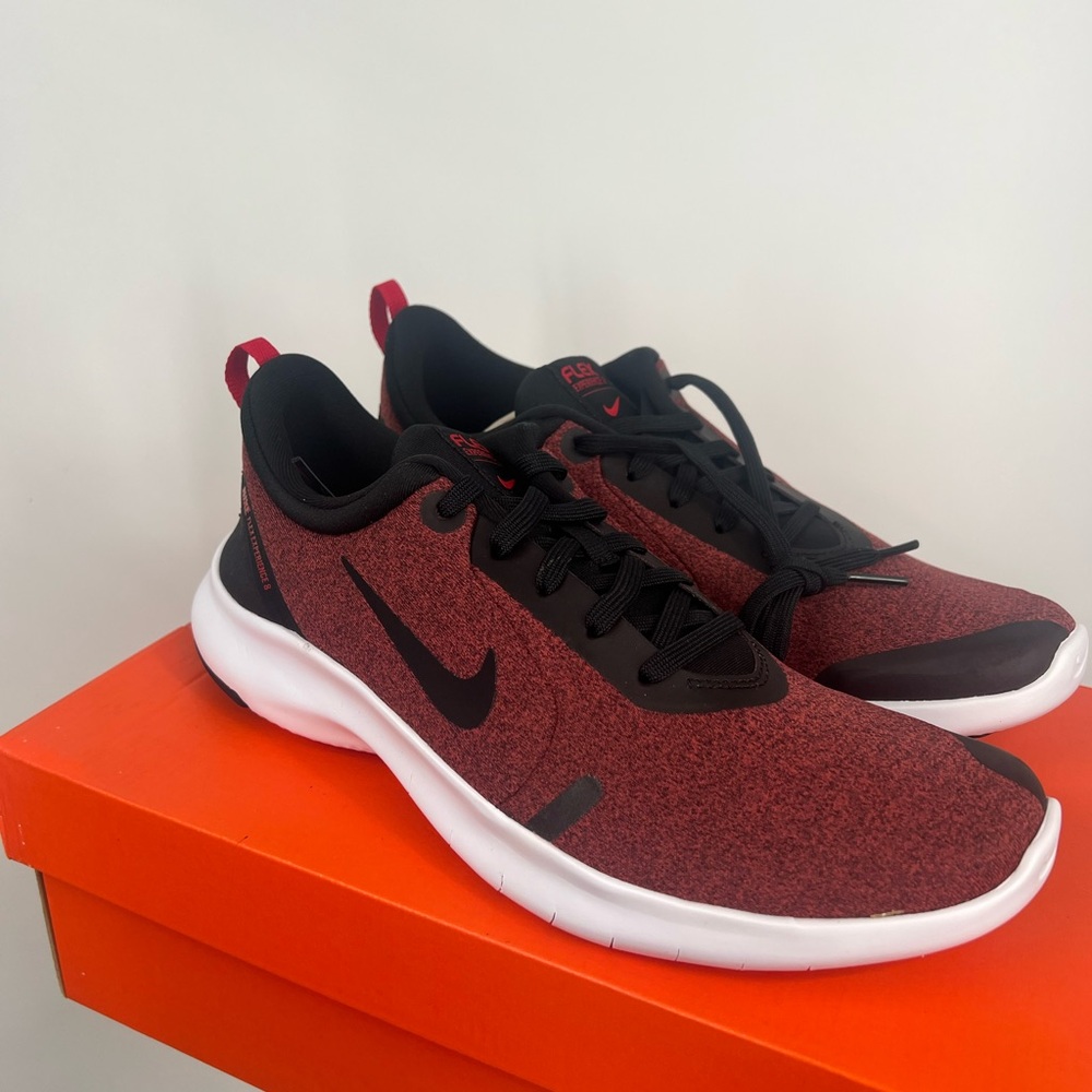 Nike Flex Experince RN 8 Size 8.5